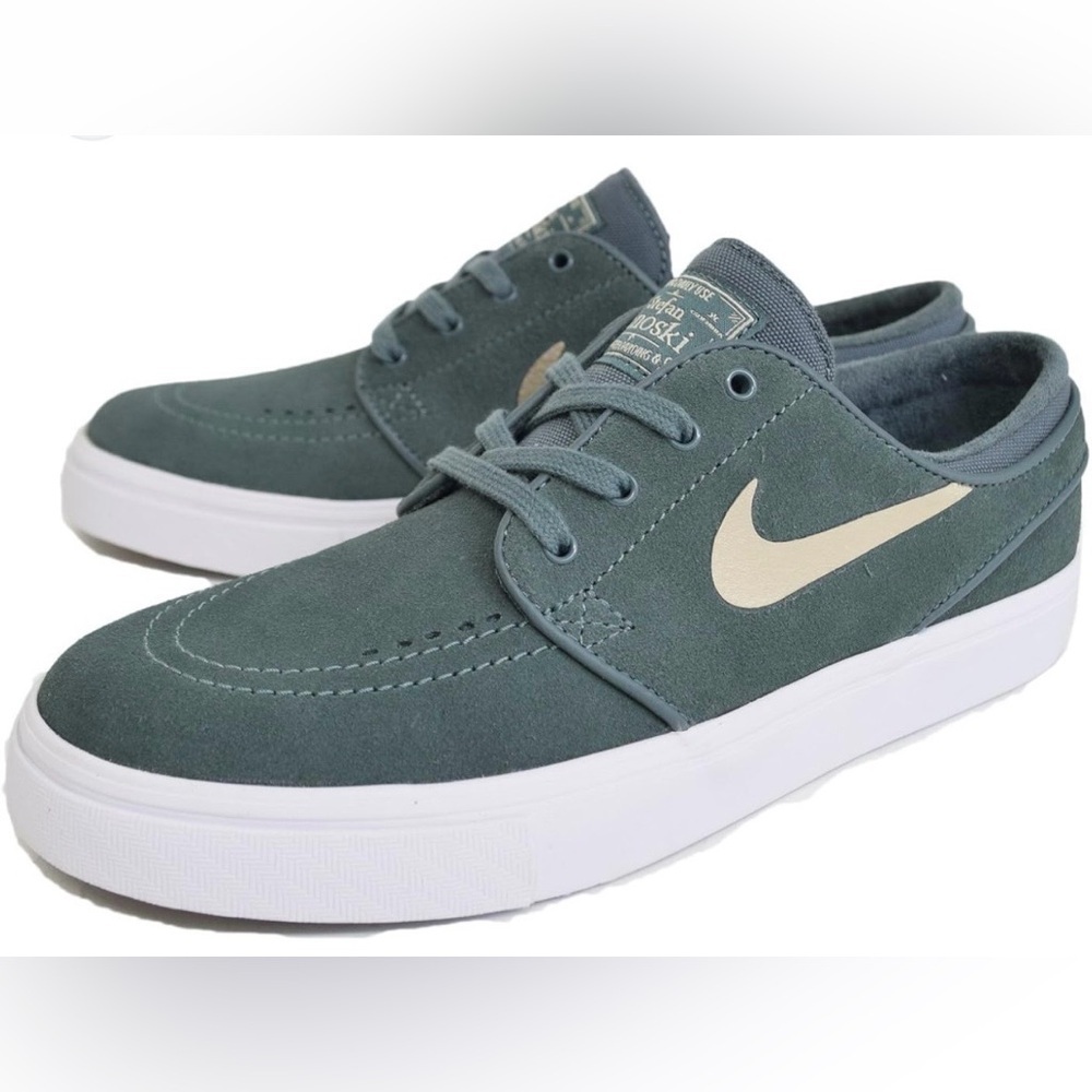 Nike SB Zoom Janoski OG+ Skate Shoes in Teal and Cream
